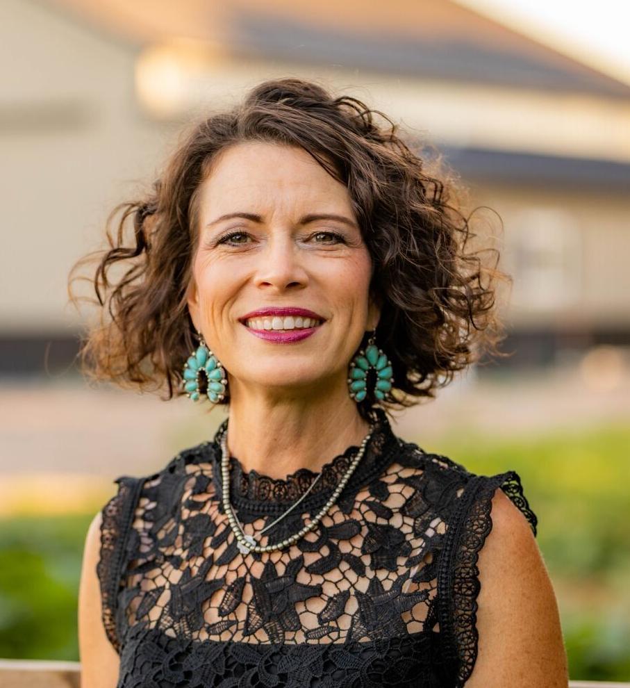 Shana Beattie Head Shot 2021.jpg